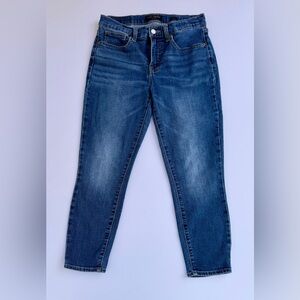 Woman’s Lucky Brand 🍀 Denim Jeans Mid Rise Crop Ava Size 6/28
